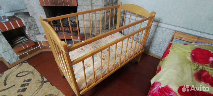 Детская кроватка