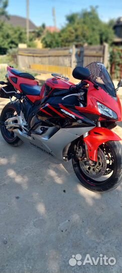 Honda CBR1000RR FireBlade