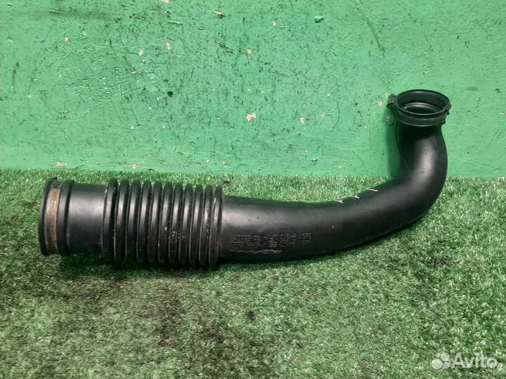 Патрубок воздушного фильтра Ford Focus 2 (CB4) 20