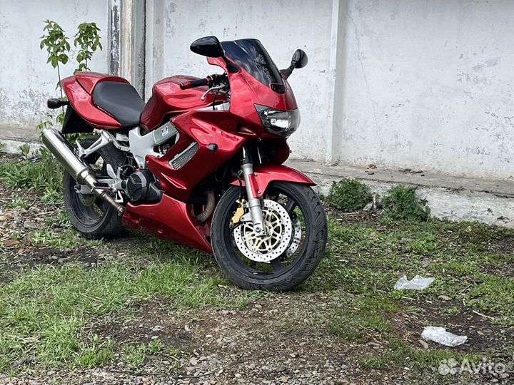 Honda VTR1000 fire stom