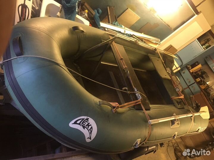 Лодка Дека-300