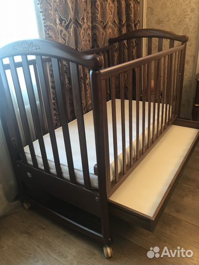 Итальянская кроватка (массив бука) Pali с матрасом