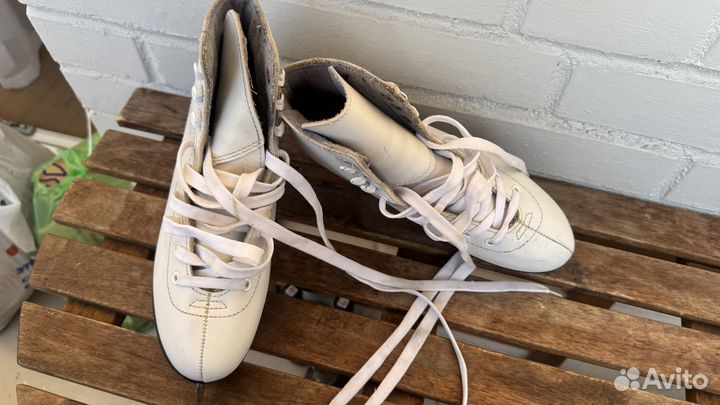 Коньки фигурные женские 37