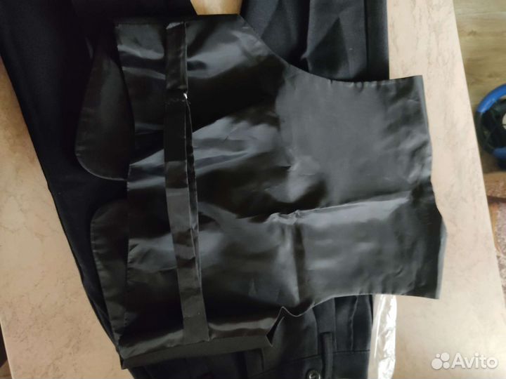 Жилетка и брюки на утренник для мальчика