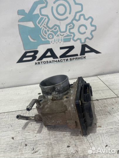 Дроссельная заслонка Toyota RAV 4 3