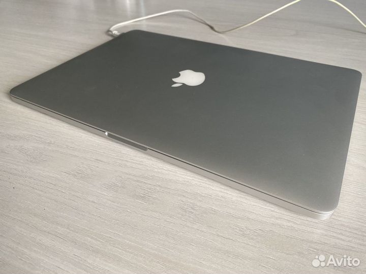 Топовый Apple MacBook Pro 2015