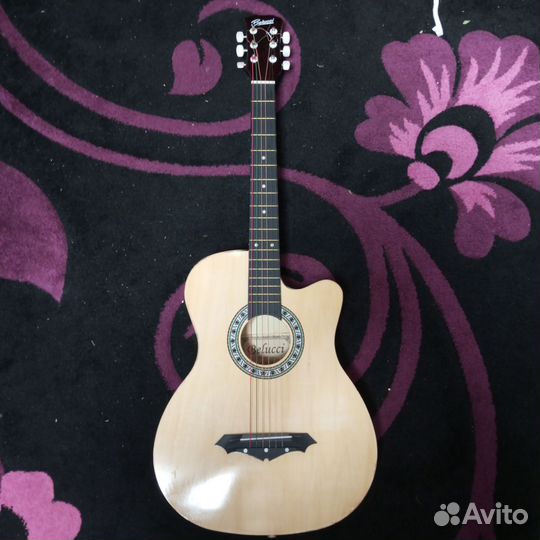 Акустическая гитара belucci