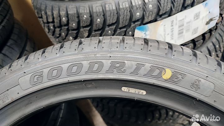 Goodride SA 37 255/35 R19 96Y