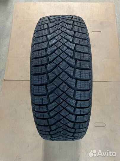 Pirelli Ice Zero FR 215/50 R17 95H