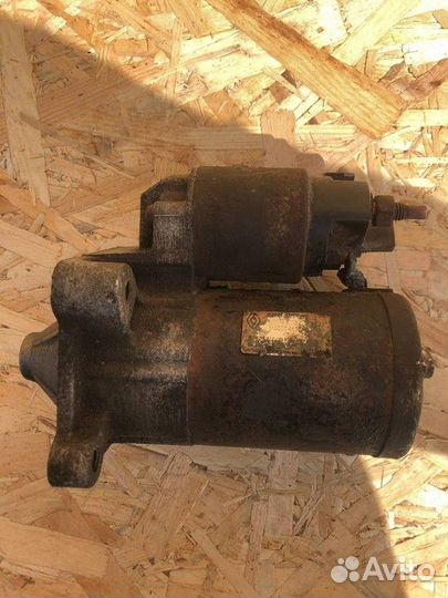 Стартер Renault Logan