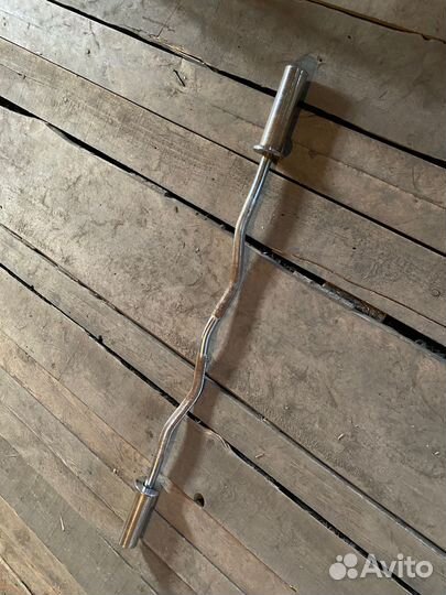 W-образный гриф