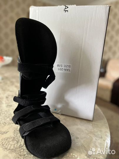 Бандаж на голеностопный сустав