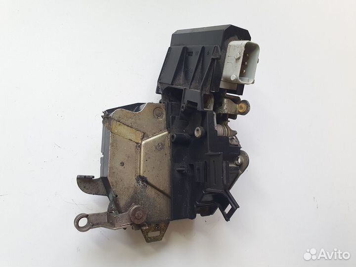 Передний правый замок BMW e39