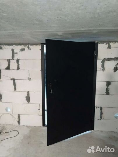 Двери в подвал