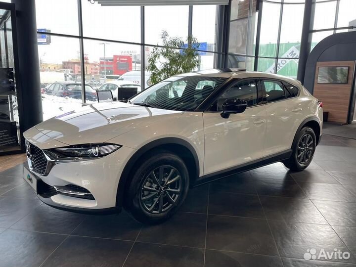 Mazda CX-4, 2022