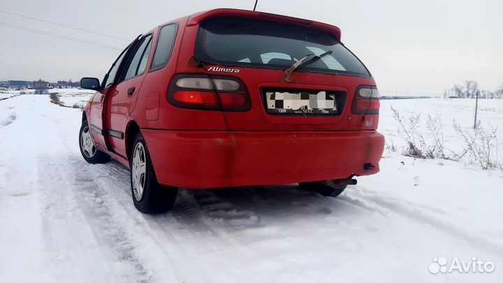 Задние фонари Nissan Almera N15