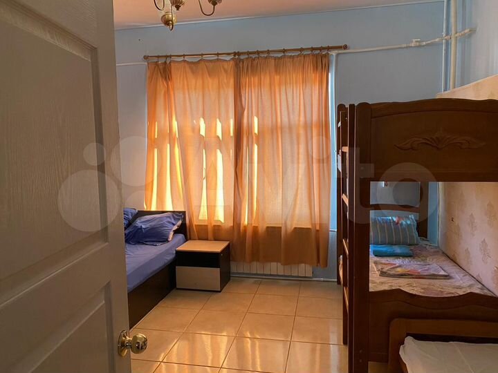 Комната 20 м² в 3-к., 1/1 эт.