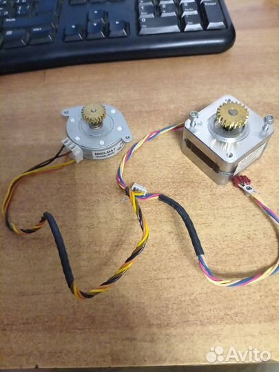 Шаговый двигатель 2 шт