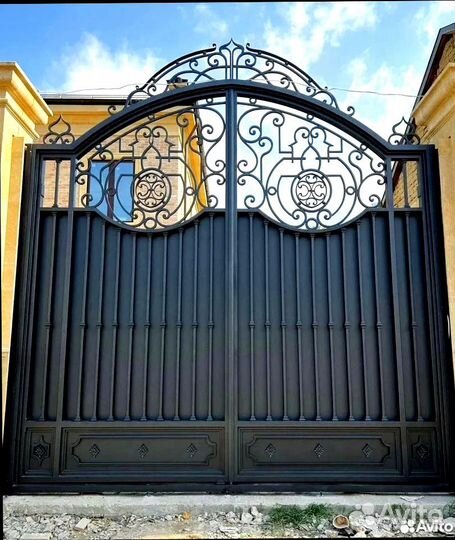 Ворота в Хасавюрте в дизайне лофт