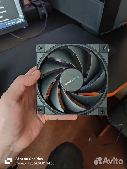 Вентилятор для корпуса 120 мм