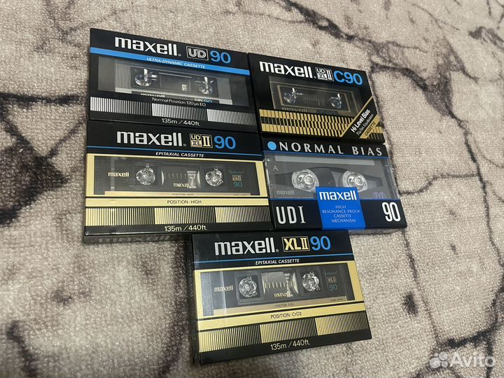 Аудиокассеты maxell и sony