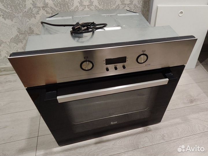 Духовой шкаф