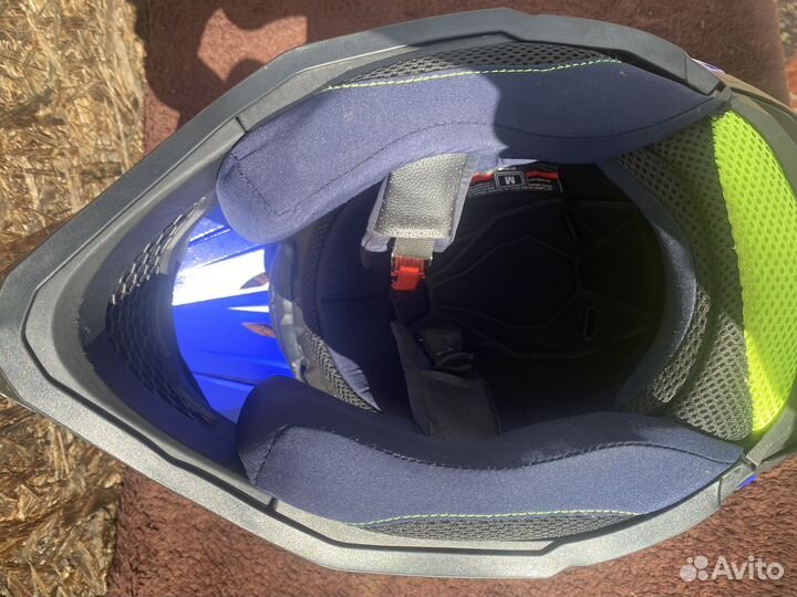Кроссовый шлем