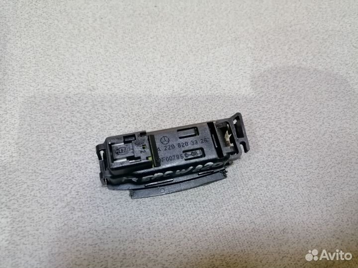 Датчик включ. света Mercedes W220 S-Class