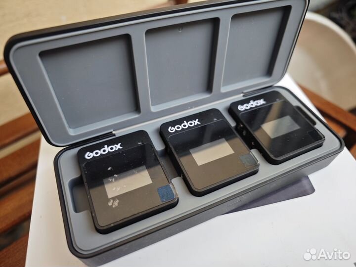 Беспроводные микрофоны Godox movelink ii m2