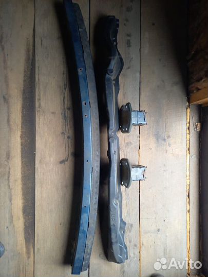 Усилитель бампера