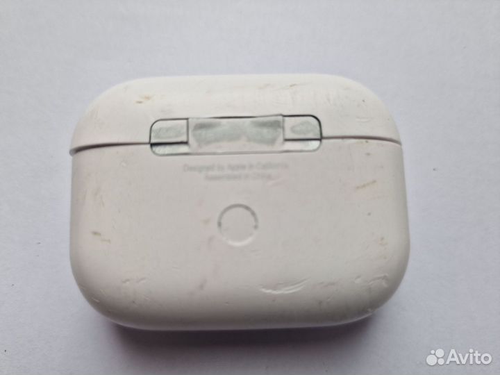 Зарядный кейс от наушников Apple airpods pro