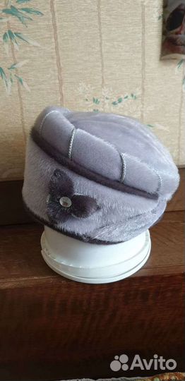 Женская шапка