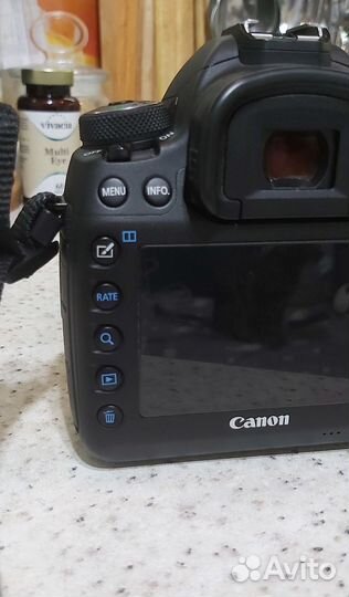 Зеркальный фотоаппарат Canon 5d mark iv body