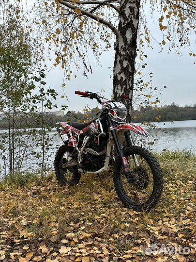 Мототцикл BSE Z1