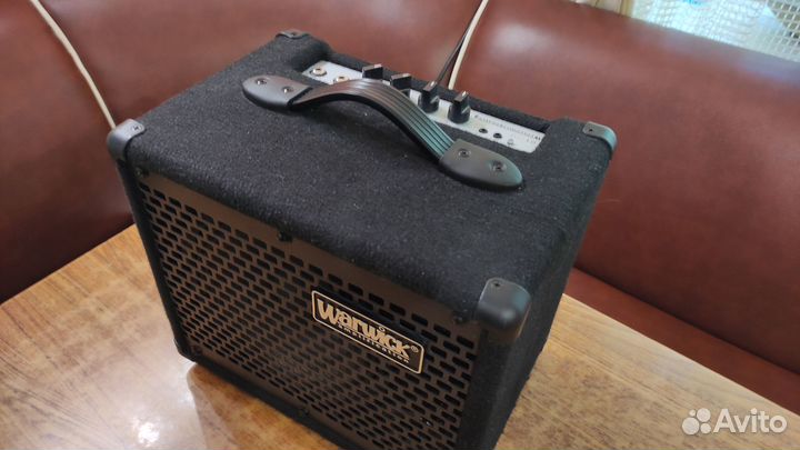 Басовый комбоусилитель Warwick BC 10