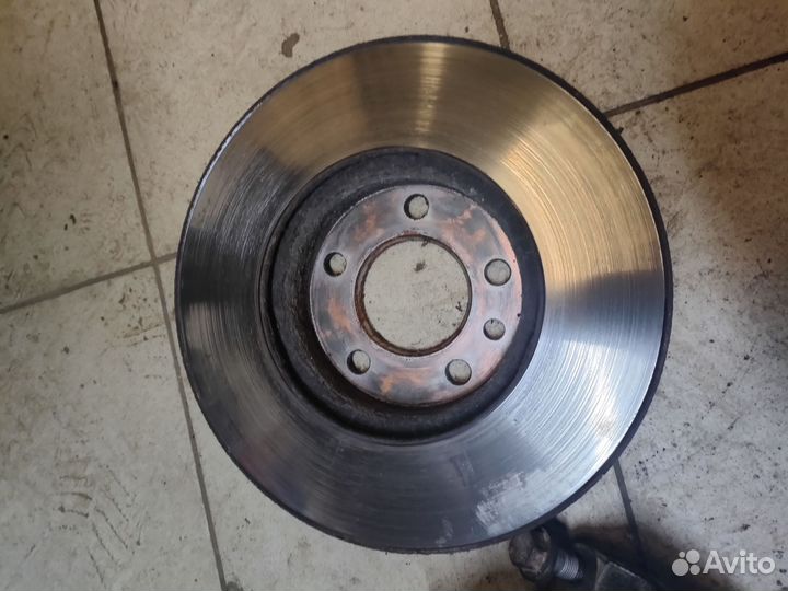 Передние тормоза Фольксваген т6