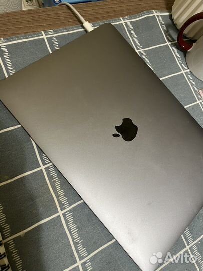 Macbook pro 13 2020 m1