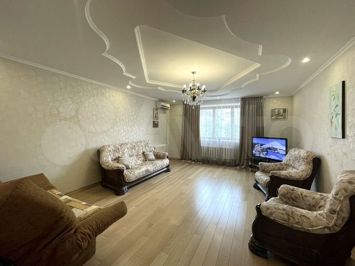 2-к. квартира, 100 м², 4/9 эт.