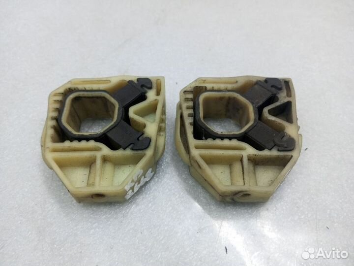 Кронштейн радиатора skoda rapid Верхний