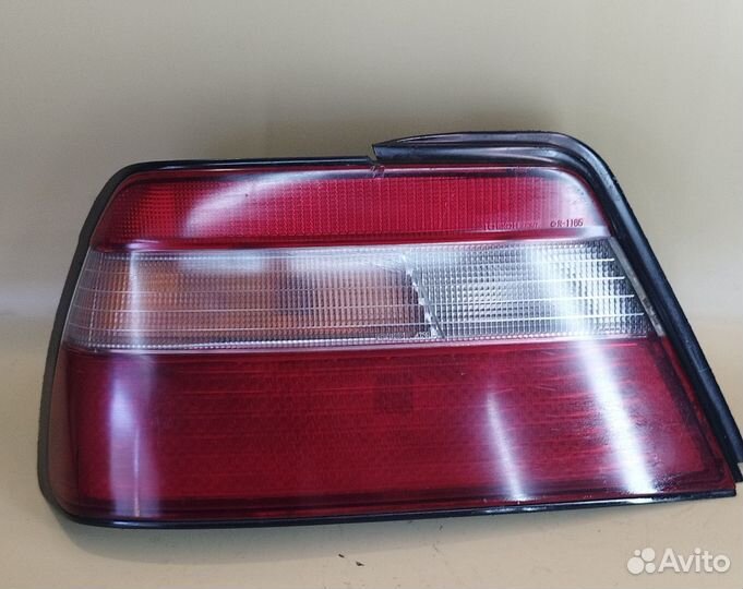 Фонарь задний левый nissan bluebird u14