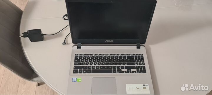 Ноутбук asus F507U