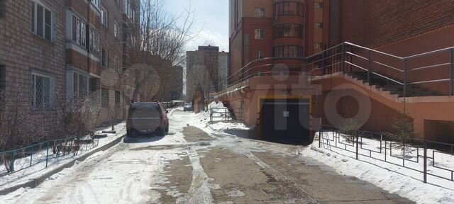 Машиноместо, 18 м²