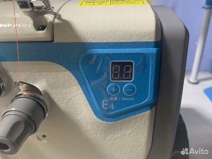 Промышленный 4-х ниточный оверлок Jack E4-4-M03