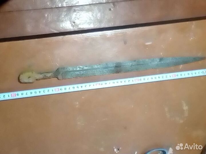 Антикварный кинжал