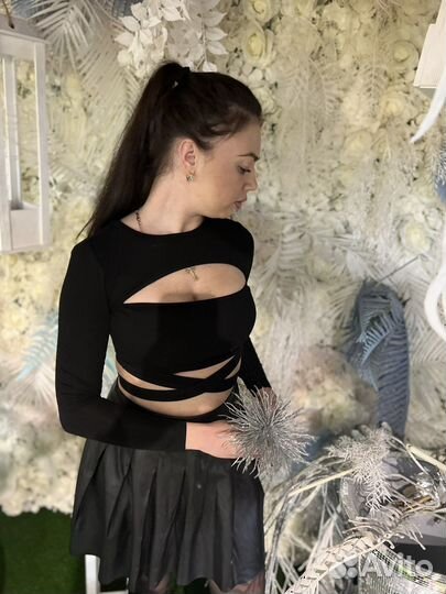 Лонгслив короткий с завязками