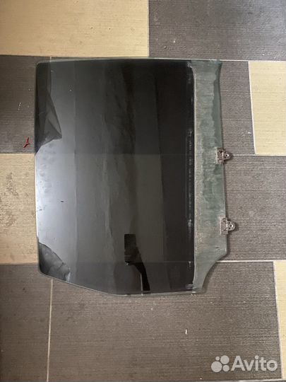Стекло заднее правое в тонировке nissan note 2008