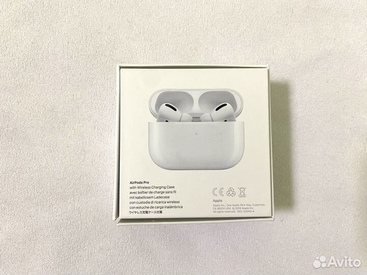 Коробка от AirPods Pro