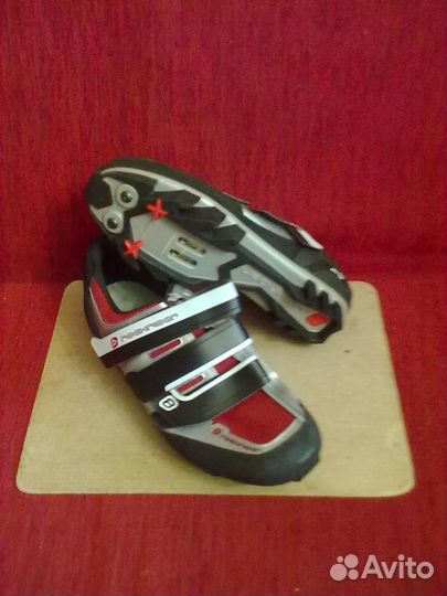 Велосипедные ботинки b