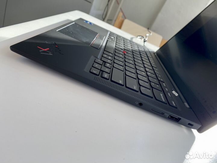 Lenovo thinkpad x1 carbon gen 10
