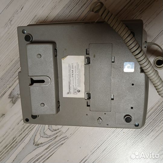 Телефон кнопочный стационарный проводной